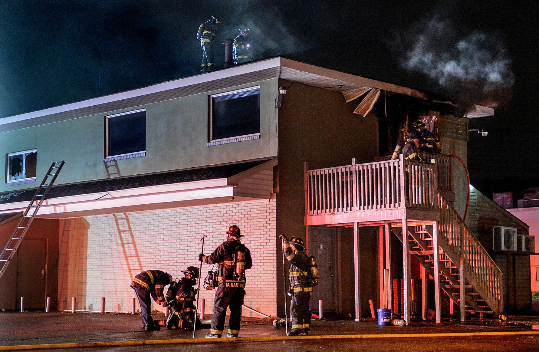 PHOTO: Kanawha City physician's office catches fire